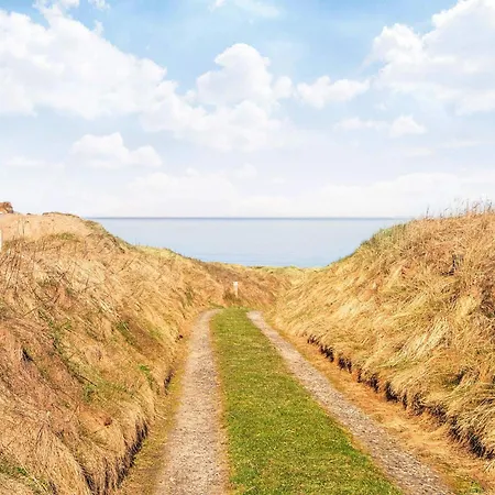 12 Person In L Kken * Gronhoj (Nordjylland)