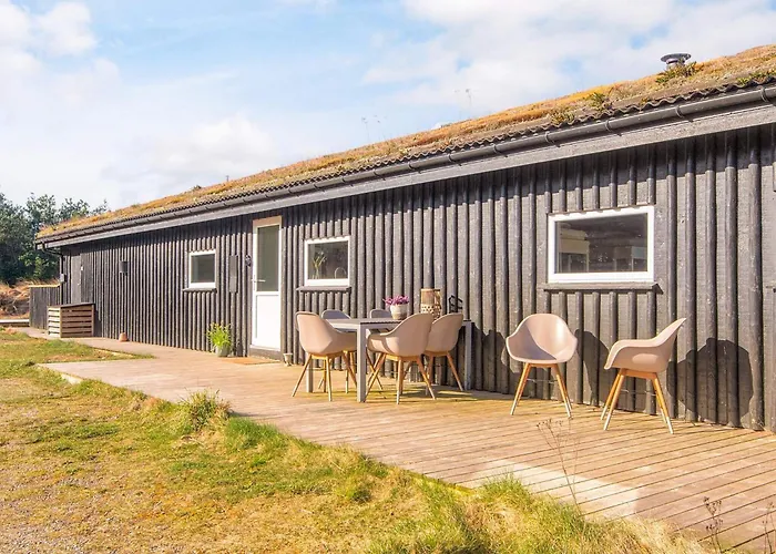 Charming Eco With Pool - By Traum